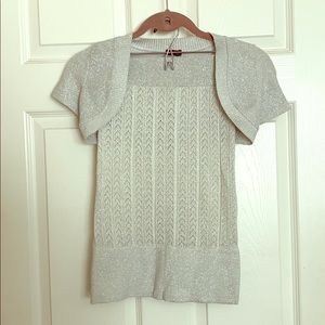 Women’s shrug/top set